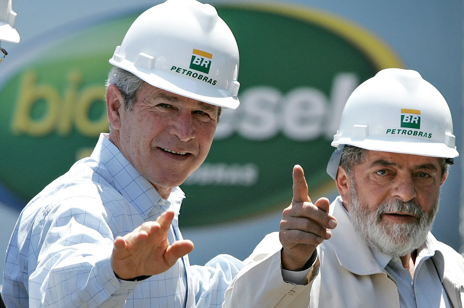 George W. Bush and Lula during a visit to Petrobras, on March 9, 2007.