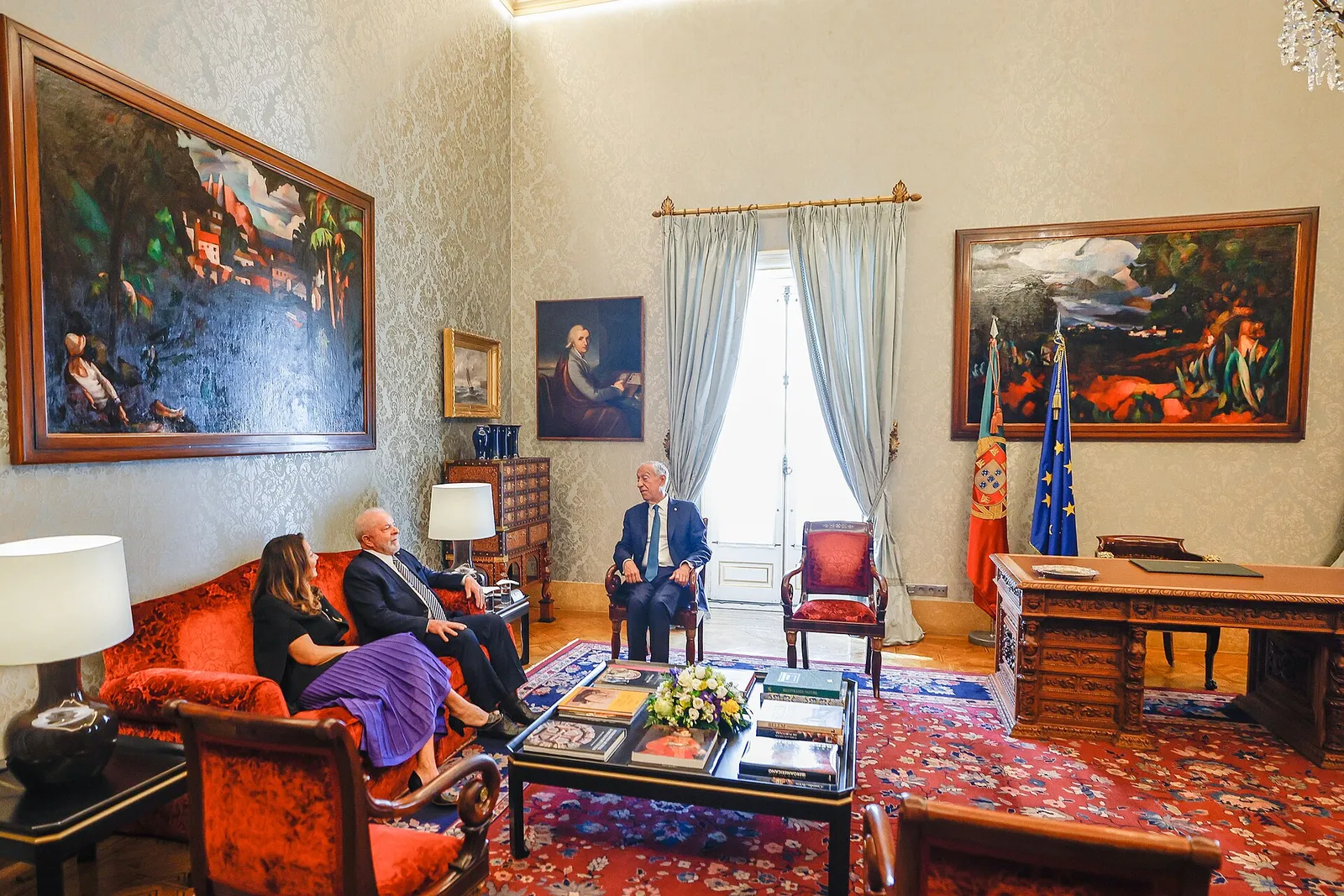 Lula and Janja in a private meeting with the president of Portugal, Marcelo Rebelo de Sousa, at Belém Palace, in Lisbon, on April 22, 2023, the date of the warrant for the Grand Collar of the Order of Camões (the photo does not show the decoration).