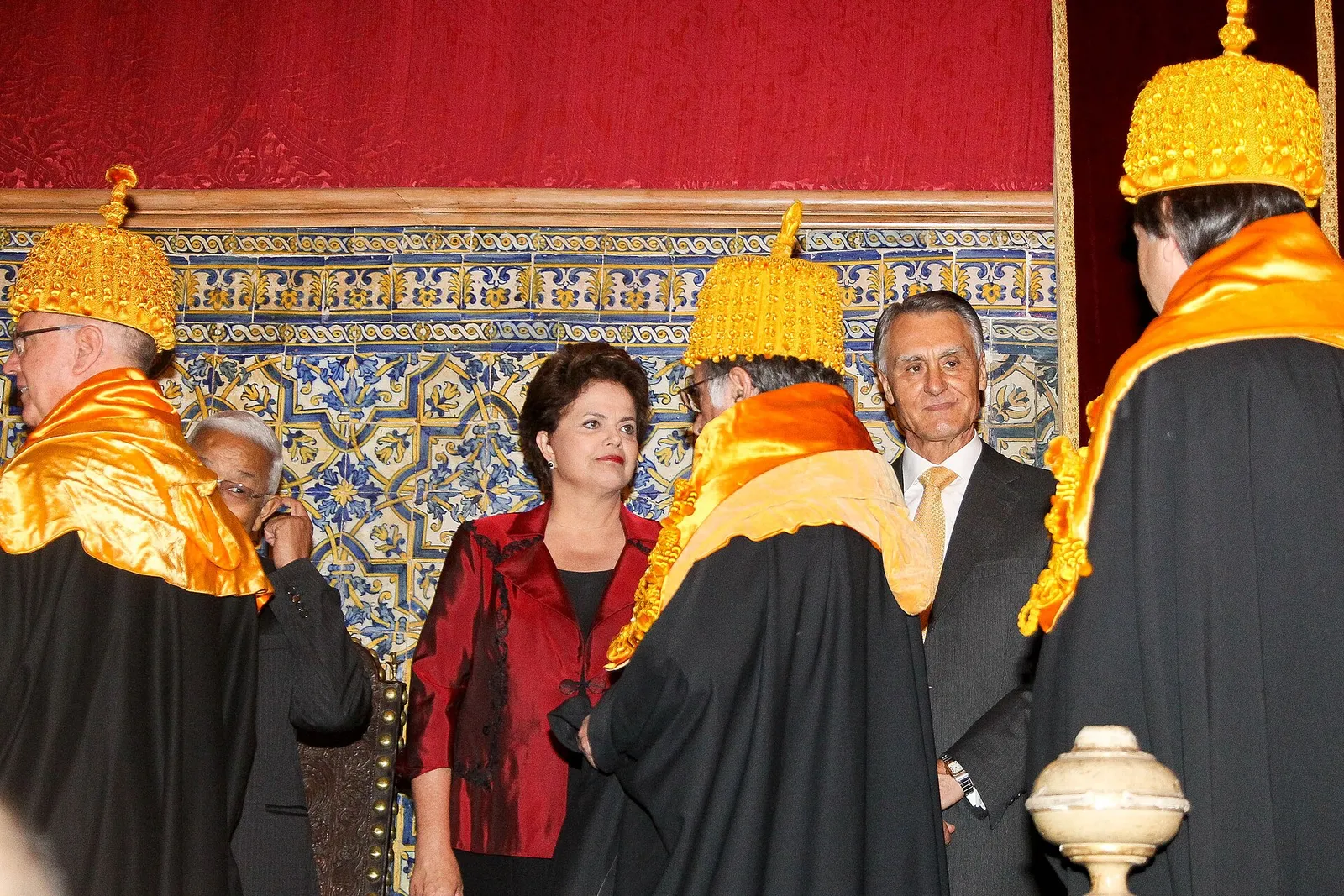 Ceremony conferring the honorary doctorate (doctor honoris causa) on Lula, in Coimbra, Portugal, on March 30, 2011, with the participation of President Dilma Rousseff.