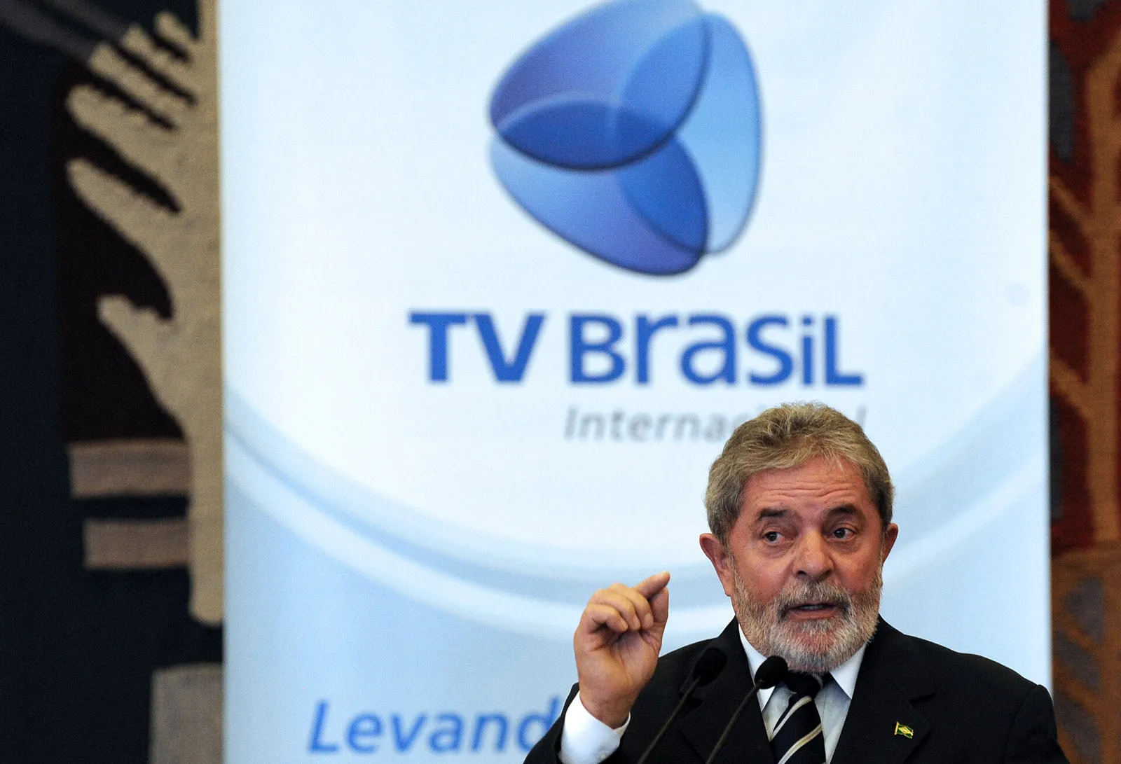 Lula at the launch of TV Brasil Internacional, on May 24, 2010 (photo from the same year as TIME's list; it has no relation to the publication).
